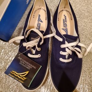 New navy sperrys